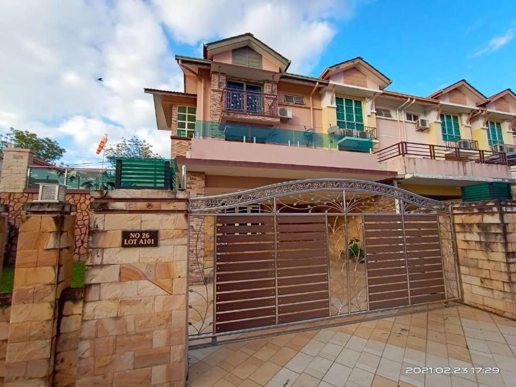 Homestay D' Sepangar Hills 亞庇 外观 照片